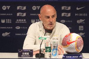 赛后发布会发表不当言论！官方：海港主帅穆斯卡特停赛1场罚款1万