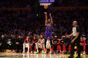 开云移动-焦点大战火箭为何一直放湖人三分？东詹军训申京海王产生连锁反应