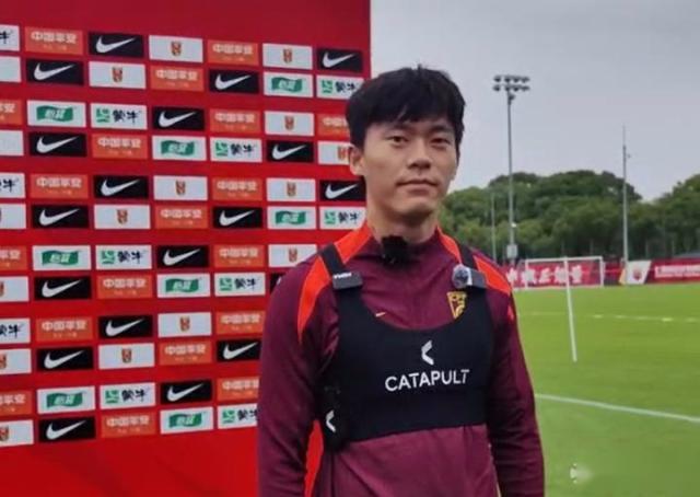 kaiyun-胡荷韬首秀鲁莽犯规致丢球 程进替补首秀获评低分